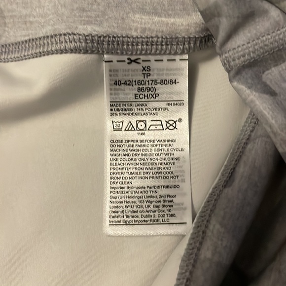 GapFit *NWOT* Camo Leggings super soft - Picture 4 of 4